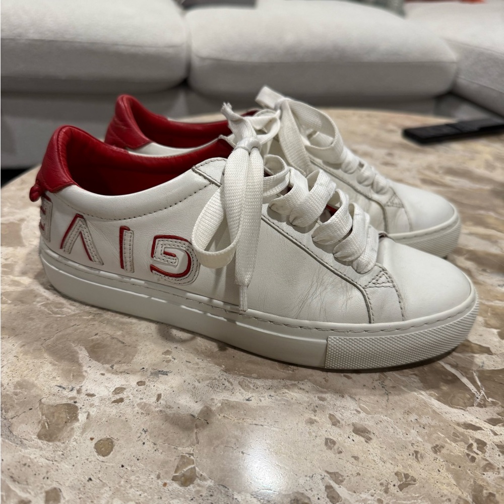 Women's White and Red Sneakers Givenchy - Picture 2 of 11